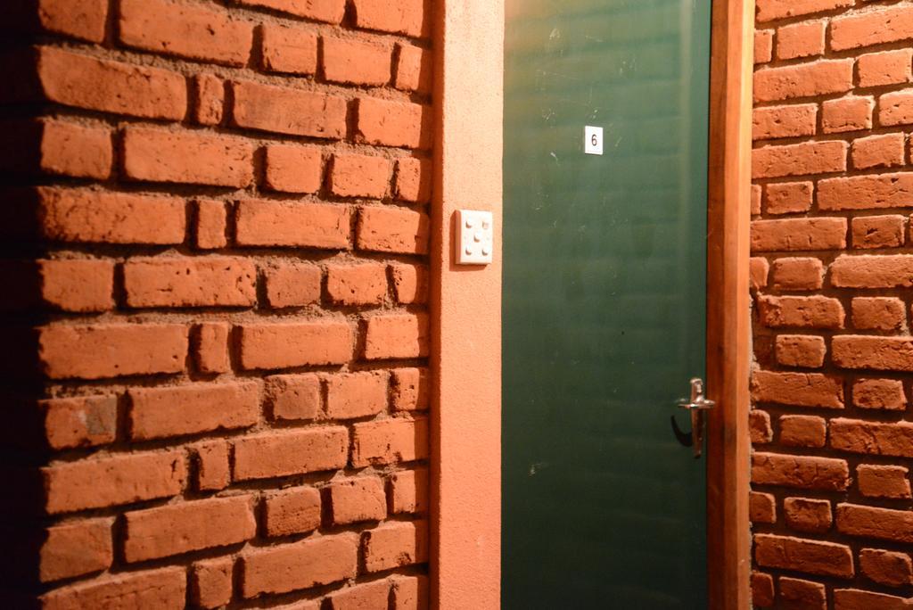 Jungle Beach Hostel Unawatuna Room photo